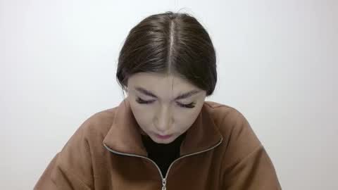 Evachaturbatte online show from April 10, 2026, 5:17 pm