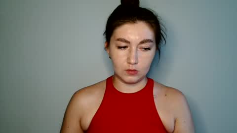 Snapshot of evachaturbatte chatting on July 1, 2026, 5:34 pm Evachaturbatte online show from July 1, 2026, 5:34 pm