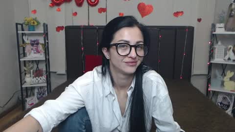 EvaClarkk online show from May 18, 2026, 4:07 am