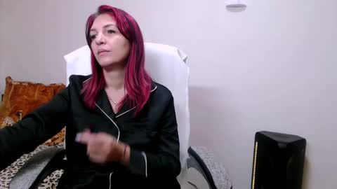 Snapshot of evadesireone chatting on March 14, 2026, 8:47 pm EvadesireONE online show from March 14, 2026, 8:47 pm