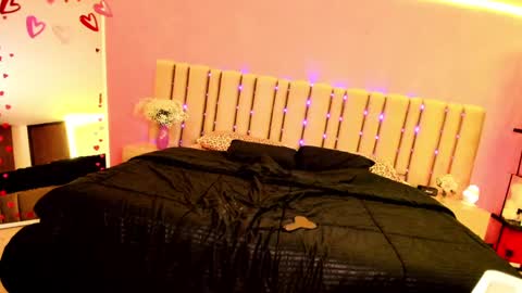 Snapshot of evagomez chatting on February 17, 2025, 7:47 am Eva Gomez online show from February 17, 2025, 7:47 am