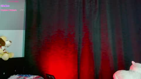 Snapshot of evah_lee chatting on October 1, 2025, 2:06 am Evah Lee online show from October 1, 2025, 2:06 am