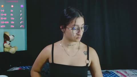 Snapshot of evah_lee chatting on October 5, 2025, 3:16 am Evah Lee online show from October 5, 2025, 3:16 am