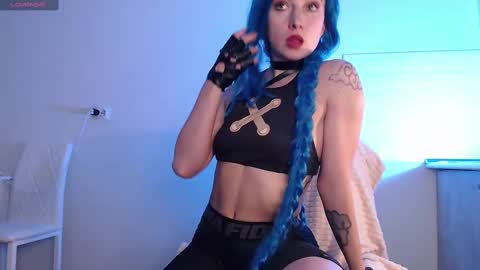 Snapshot of evahailey_ chatting on March 7, 2025, 6:02 am Eva online show from March 7, 2025, 6:02 am