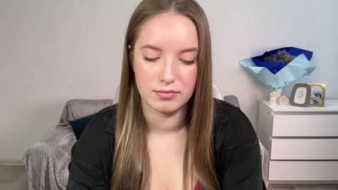 Eva online show from September 21, 2025, 5:31 am