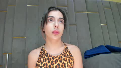 Snapshot of evalims chatting on December 20, 2025, 10:22 am EVA online show from December 20, 2025, 10:22 am