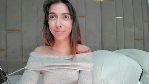 Snapshot of evalims chatting on December 23, 2025, 10:35 am EVA online show from December 23, 2025, 10:35 am