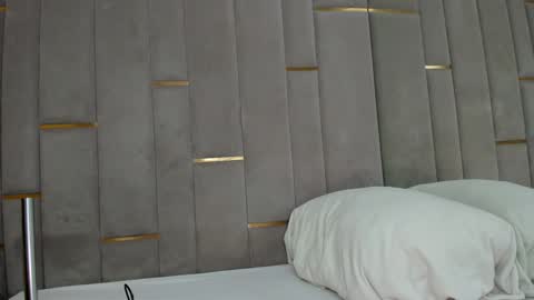 Snapshot of evalims chatting on January 18, 2026, 10:41 am EVA online show from January 18, 2026, 10:41 am