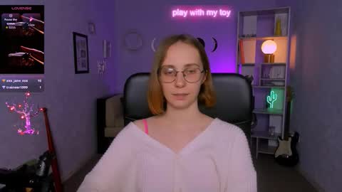 evalora online show from November 7, 2025, 3:23 pm