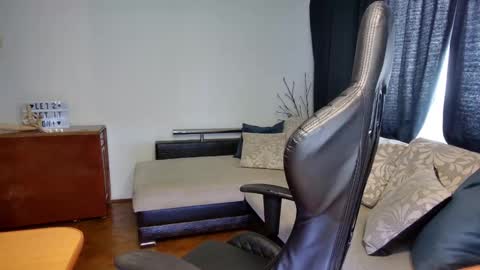 Snapshot of evamoon1 chatting on February 11, 2025, 10:04 am Eva Moon online show from February 11, 2025, 10:04 am