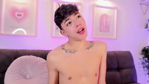 Evan voss  help me get 200 likesindependent model online show from September 16, 2025, 6:25 am