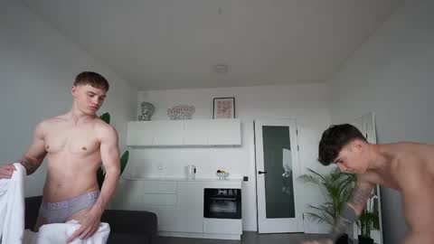 evan_white_ online show from May 31, 2026, 9:05 am