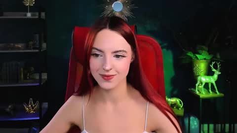 Eva  online show from November 11, 2025, 12:27 pm