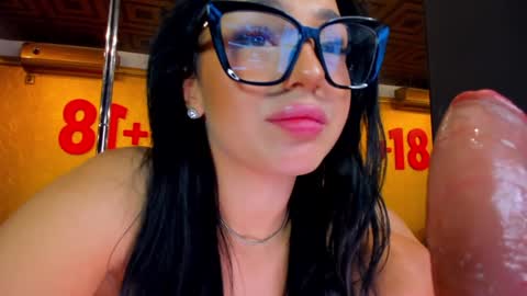 Snapshot of evanew_ chatting on January 9, 2025, 11:45 pm Eva online show from January 9, 2025, 11:45 pm