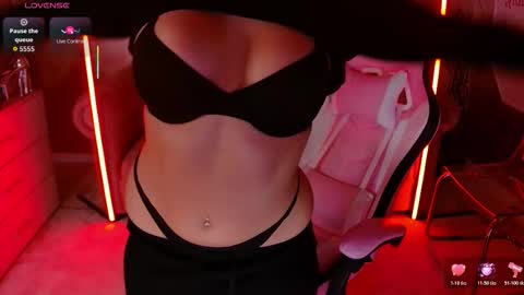 Eva online show from November 25, 2025, 5:13 pm