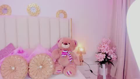 evangelin_ts online show from October 18, 2025, 3:13 pm