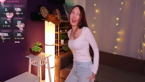 Hello im Lia online show from May 15, 2026, 4:14 pm