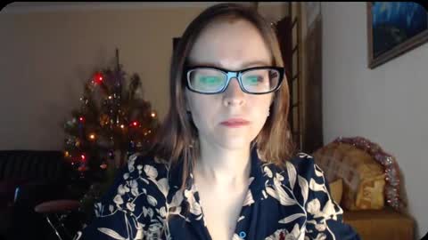 Snapshot of evangeline06 chatting on December 30, 2024, 8:54 am YourMistress online show from December 30, 2024, 8:54 am
