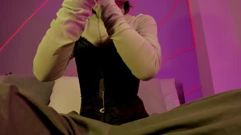 Snapshot of evangeline_bell chatting on December 27, 2024, 1:07 pm Eva online show from December 27, 2024, 1:07 pm