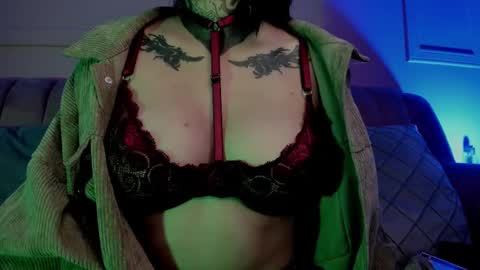 Snapshot of evangeline_bell chatting on February 14, 2025, 12:14 pm Eva online show from February 14, 2025, 12:14 pm