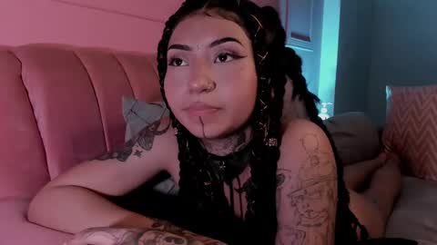 Snapshot of evangeline_bell chatting on March 1, 2025, 3:05 pm Eva online show from March 1, 2025, 3:05 pm