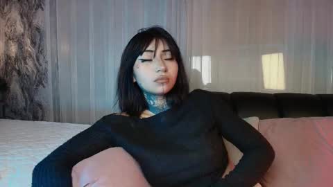 Snapshot of evangeline_bell chatting on December 5, 2025, 8:27 pm Eva online show from December 5, 2025, 8:27 pm