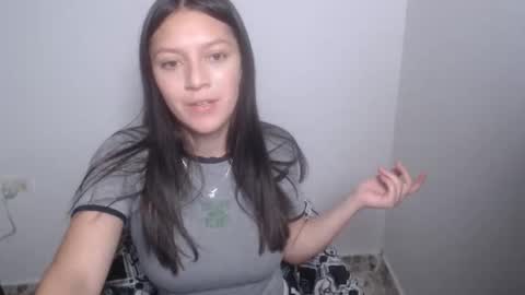 Snapshot of evangeline_petite chatting on May 27, 2026, 2:19 am eva online show from May 27, 2026, 2:19 am