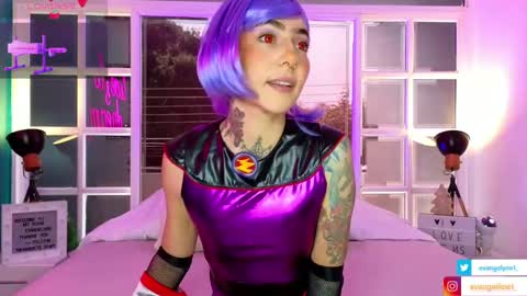 Snapshot of evangelyne1 chatting on January 4, 2025, 3:39 pm Evangelyne online show from January 4, 2025, 3:39 pm