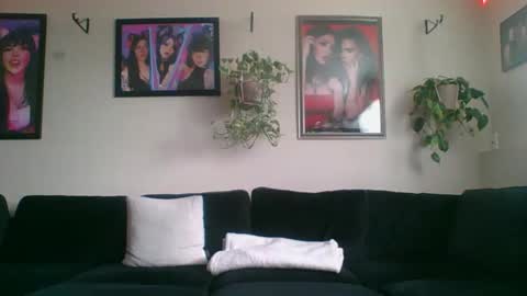 Snapshot of evanschris2048 chatting on December 4, 2025, 7:33 pm evanschris2048 online show from December 4, 2025, 7:33 pm