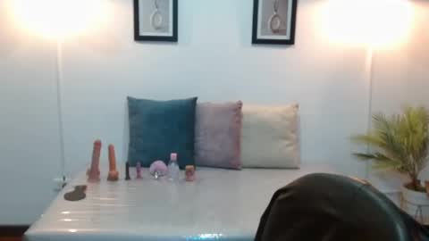 Snapshot of evanss_lx chatting on April 17, 2026, 9:07 pm Evanssa lx online show from April 17, 2026, 9:07 pm