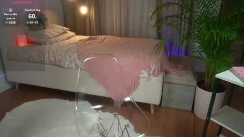 evaorion_ online show from May 20, 2026, 7:09 pm