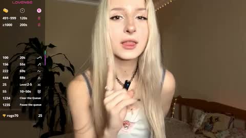 Eva online show from November 22, 2025, 7:29 am