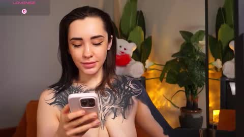 Snapshot of evarabbit chatting on February 9, 2026, 2:04 am Eva online show from February 9, 2026, 2:04 am