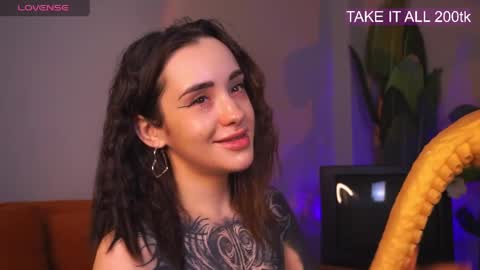 Eva online show from May 4, 2026, 1:56 am