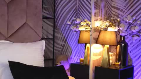 EvaRhea online show from November 19, 2025, 4:01 am