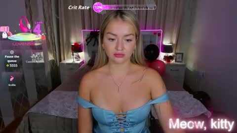 Snapshot of evarider chatting on October 22, 2025, 8:47 am EvaRider online show from October 22, 2025, 8:47 am