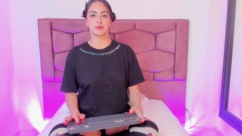 Snapshot of evaritz__ chatting on January 9, 2025, 11:13 pm EVARITZ online show from January 9, 2025, 11:13 pm