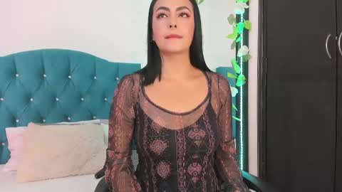 Snapshot of evaritz__ chatting on March 1, 2025, 5:16 pm EVARITZ online show from March 1, 2025, 5:16 pm
