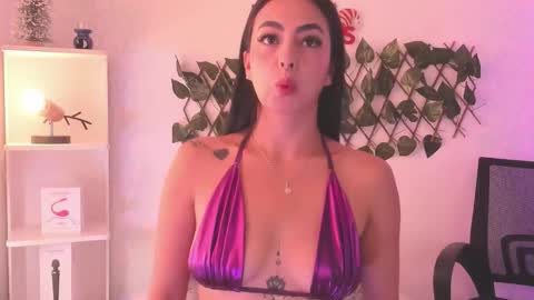 EVARITZ online show from December 15, 2025, 1:04 pm