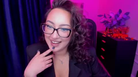 Snapshot of evasarazardje chatting on November 3, 2025, 4:14 am evasarazardje online show from November 3, 2025, 4:14 am