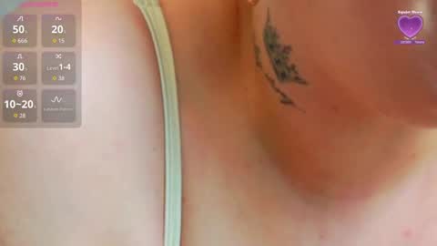 Snapshot of evasinclairr chatting on January 6, 2026, 5:33 am evasinclairr online show from January 6, 2026, 5:33 am