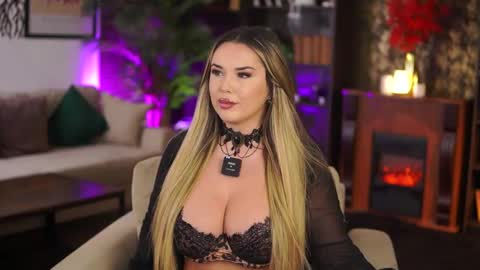 Snapshot of evasunderland chatting on October 25, 2025, 3:40 pm Eva online show from October 25, 2025, 3:40 pm