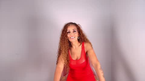 Snapshot of evasweet__ chatting on February 2, 2025, 4:05 am EVA LUNA online show from February 2, 2025, 4:05 am