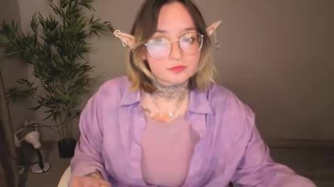 Snapshot of evathewitcher chatting on May 30, 2026, 2:19 am EvaTheWitcher online show from May 30, 2026, 2:19 am
