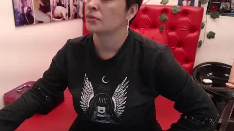 Eva Twiss online show from March 6, 2025, 11:25 am