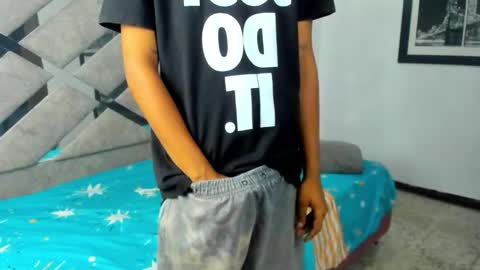 Eva And Emmanuel online show from September 29, 2025, 2:44 pm