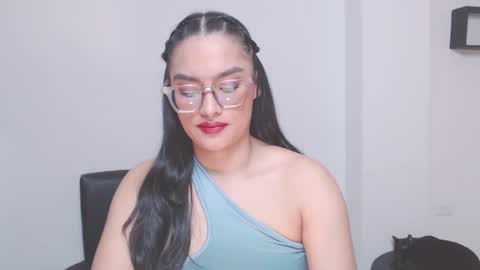 Eve Rox18 online show from May 17, 2026, 9:44 pm