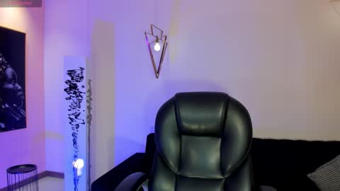 Eve  online show from January 12, 2026, 7:19 pm