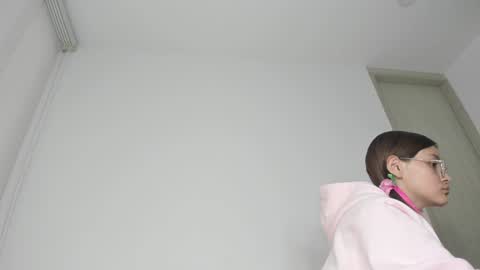 Evelin online show from February 16, 2026, 10:50 pm