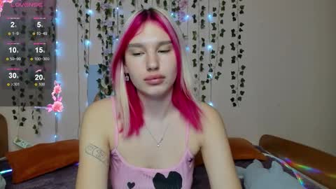 Snapshot of evelinalu chatting on November 21, 2025, 1:48 am Evelina online show from November 21, 2025, 1:48 am